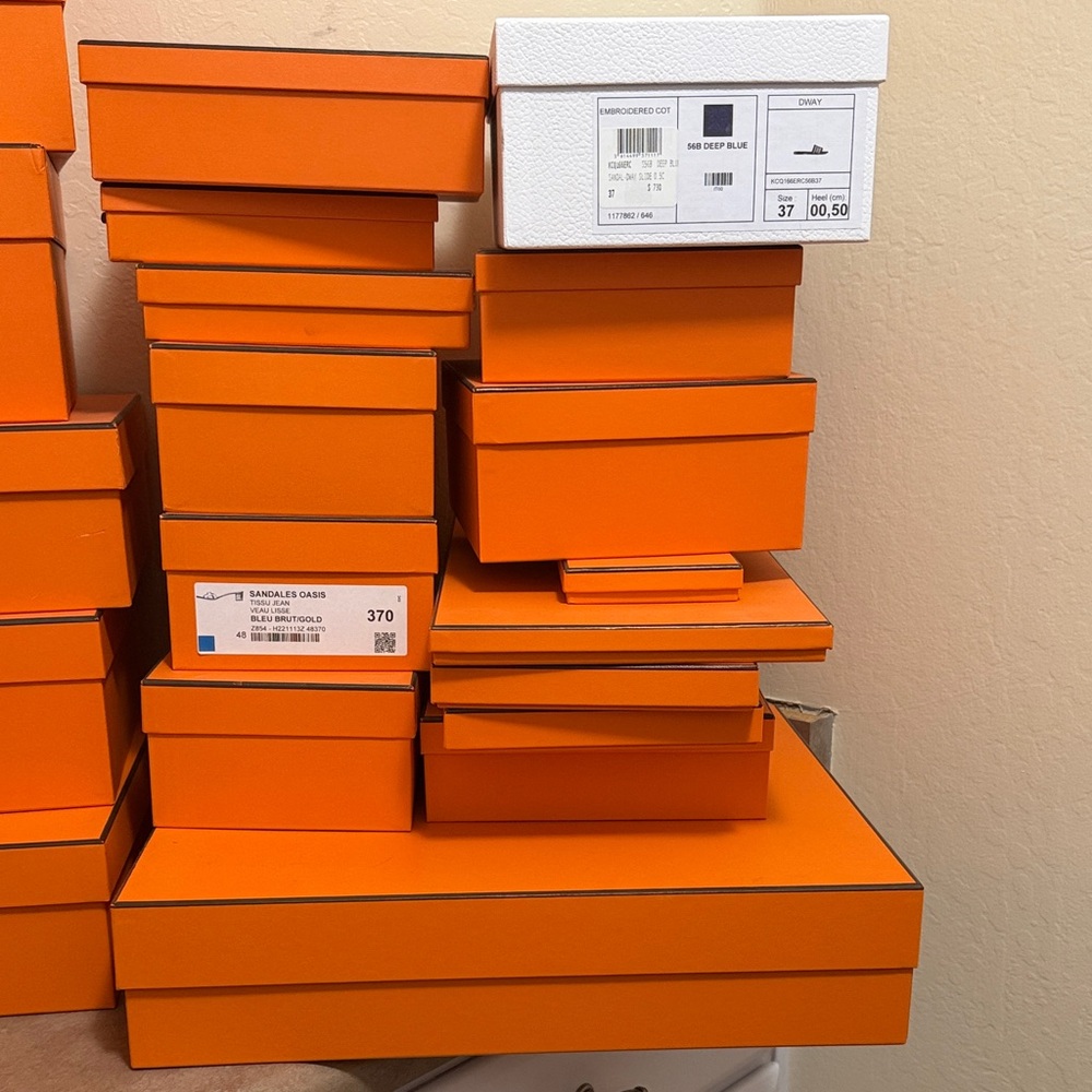 14 Hermes boxes and 1 Dior box